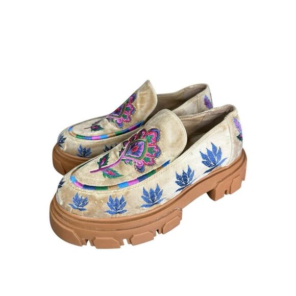 Farm Rio Embroidered Velvet Platform Loafers Beige US 8 Tropical Floral Chic - Picture 5 of 13